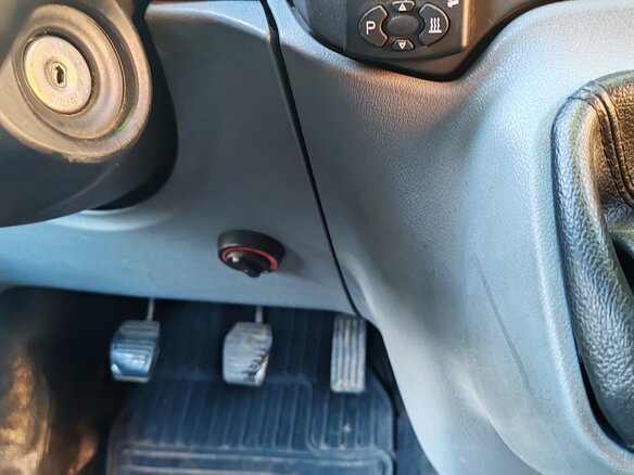 2014 Ford Transit, золотистый, 1850000 рублей - вид 16