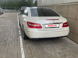 2010 Mercedes-Benz E-Класс 250 5G-Tronic IV (W212, S212, C207), белый, 1750000 рублей, вид 4