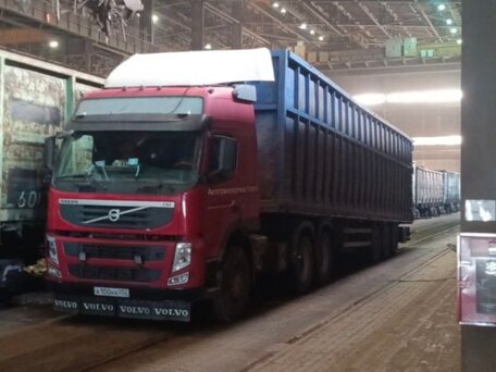 2012 Volvo FM, красный, 4450000 рублей, вид 2