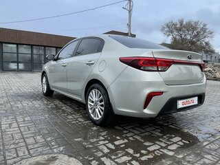 2018 Kia Rio IV, бежевый, 1250000 рублей, вид 3