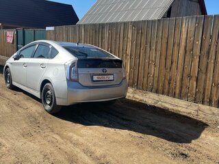 2014 Toyota Prius III Рестайлинг (XW30), серый, 1250000 рублей, вид 3