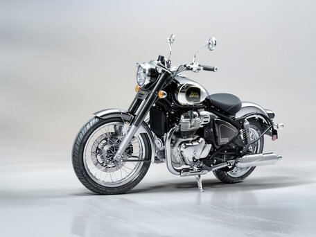 2025 Royal Enfield Classic 650, чёрный, 732000 рублей, вид 1