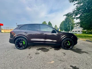 2016 Porsche Cayenne Diesel II Рестайлинг (958), коричневый, 5100000 рублей, вид 1