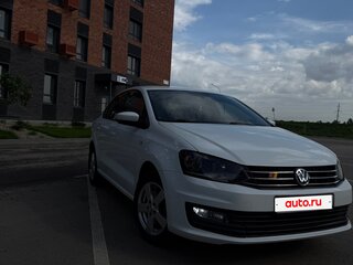 2017 Volkswagen Polo V Рестайлинг, белый, 1200000 рублей, вид 1