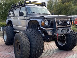 1992 Nissan Patrol IV (Y60), чёрный, 3500000 рублей, вид 1