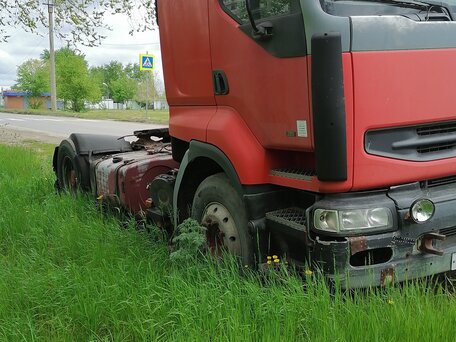 1998 Renault Premium, красный, 499000 рублей, вид 2