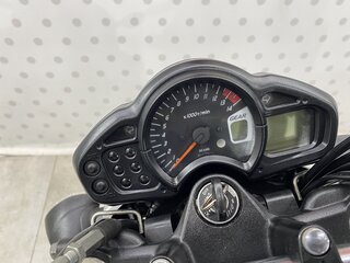 2015 Suzuki SFV 400 Gladius, чёрный, 339000 рублей, вид 5
