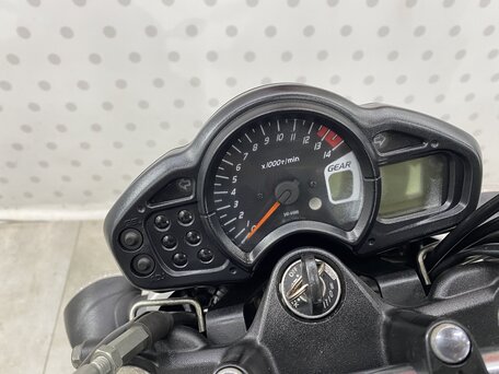 2015 Suzuki SFV 400 Gladius, чёрный, 339000 рублей, вид 5