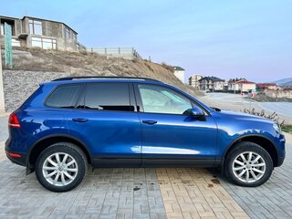 2015 Volkswagen Touareg II Рестайлинг, синий, 2800000 рублей, вид 2