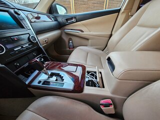 2012 Toyota Camry VII (XV50), чёрный, 1400000 рублей, вид 5
