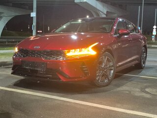 2020 Kia K5 III, красный, 2490000 рублей, вид 2