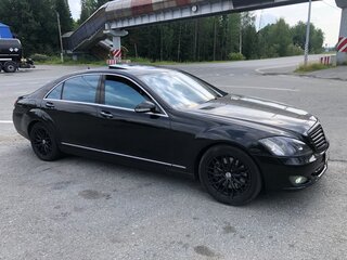 2008 Mercedes-Benz S-Класс 550 V (W221), чёрный, 1100000 рублей, вид 2
