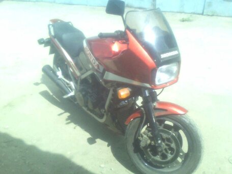 1984 Honda VF 1000, красный, 250000 рублей, вид 3