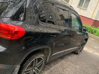 2012 Volkswagen Tiguan I Рестайлинг, чёрный, 1550000 рублей, вид 3