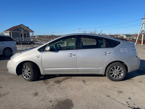 2009 Toyota Prius II Рестайлинг (XW20), серый, 1200000 рублей - вид 3