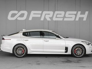2018 Kia Stinger I, белый, 2465000 рублей, вид 5