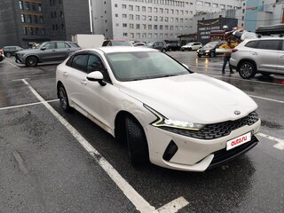2020 Kia K5 III, белый, 1495000 рублей, вид 1