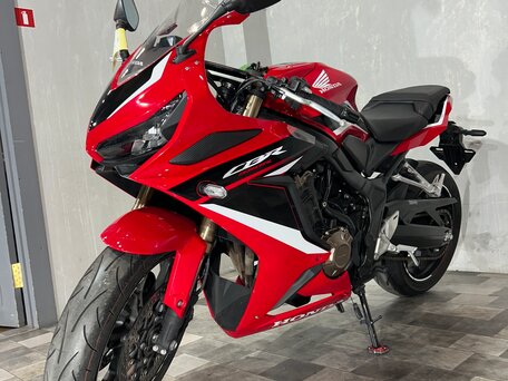 2022 Honda CBR 650R, красный, 950000 рублей, вид 4