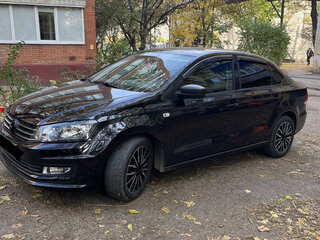 2017 Volkswagen Polo V Рестайлинг, чёрный, 1200000 рублей, вид 5