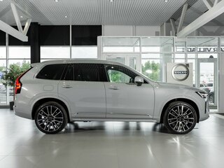 2026 Volvo XC90 B5 II Рестайлинг 2, серый, 12420000 рублей, вид 4