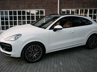 2020 Porsche Cayenne Coupé III, белый, 7850000 рублей, вид 3