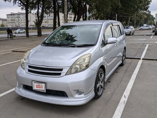 2011 Toyota ISis I Рестайлинг, серый, 1525000 рублей, вид 1
