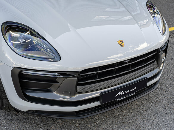 2026 Porsche Macan I Рестайлинг 2, серый, 13300000 рублей - вид 4