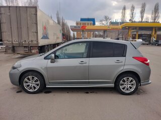 2011 Nissan Tiida I Рестайлинг, серый, 800000 рублей, вид 4