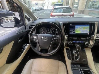 2021 Toyota Alphard III Рестайлинг, чёрный, 6000000 рублей, вид 5