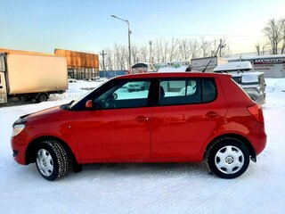 2013 Skoda Fabia II Рестайлинг, красный, 300000 рублей, вид 4