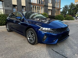 2021 Kia K5 III, синий, 2500000 рублей, вид 3