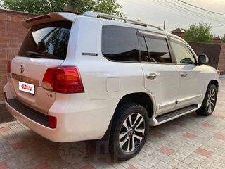 2014 Toyota Land Cruiser 200 Series Рестайлинг 1, белый, 4900000 рублей, вид 4