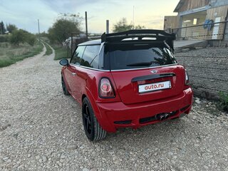 2013 Mini Hatch Cooper II (R56) Рестайлинг, красный, 1399000 рублей, вид 4