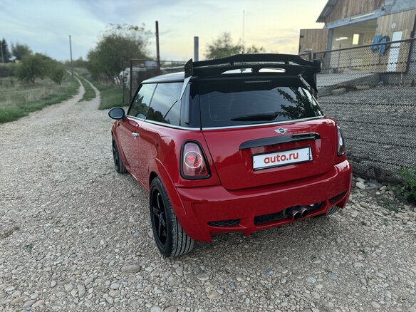 2013 Mini Hatch Cooper II (R56) Рестайлинг, красный, 1399000 рублей - вид 3