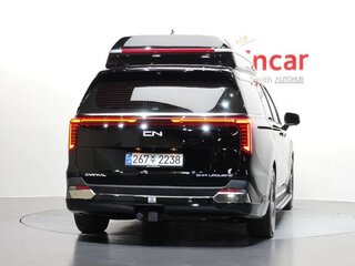 2024 Kia Carnival IV Рестайлинг, чёрный, 4400666 рублей, вид 4