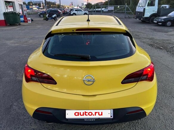 2012 Opel Astra GTC J Рестайлинг, жёлтый, 870000 рублей - вид 9