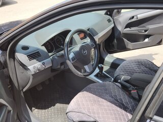 2010 Opel Astra H Рестайлинг, чёрный, 610000 рублей, вид 4