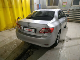 2011 Toyota Corolla X (E140, E150) Рестайлинг, серебристый, 770000 рублей, вид 3