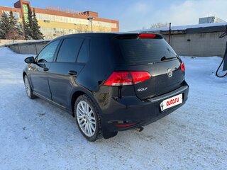 2013 Volkswagen Golf VII, чёрный, 975000 рублей, вид 4