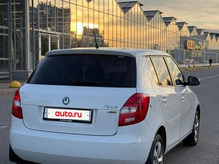 2012 Skoda Fabia II Рестайлинг, белый, 630000 рублей, вид 4