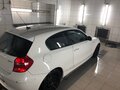 2011 BMW 1 серии 116i I (E81/E82/E87/E88) Рестайлинг, белый - вид 3