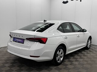 2021 Skoda Octavia IV (A8), белый, 2149000 рублей, вид 5