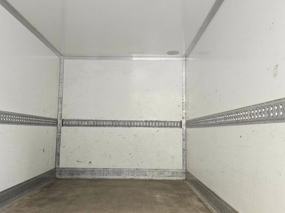 2010 Iveco Daily, белый, 1750000 рублей - вид 16