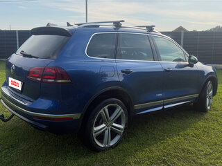 2016 Volkswagen Touareg II Рестайлинг, синий, 3500000 рублей, вид 4