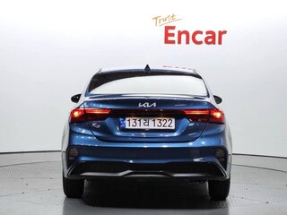 2023 Kia K3 II Рестайлинг, синий, 1600000 рублей, вид 3