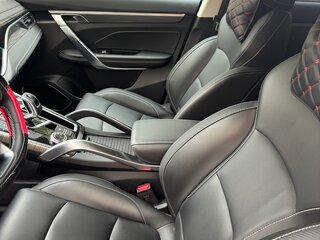 2024 Geely Atlas Pro, красный, 2450000 рублей, вид 4