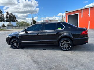 2014 Skoda Superb II Рестайлинг, коричневый, 1000000 рублей, вид 4
