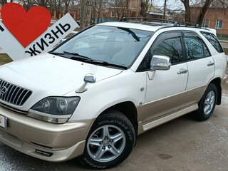 1998 Toyota Harrier I (XU10), бежевый, 920000 рублей, вид 4