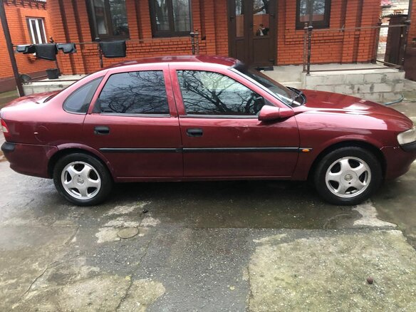 1997 Opel Vectra B, пурпурный, 150000 рублей - вид 2