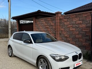 2012 BMW 1 серии 116i II (F20/F21), белый, 960000 рублей, вид 1